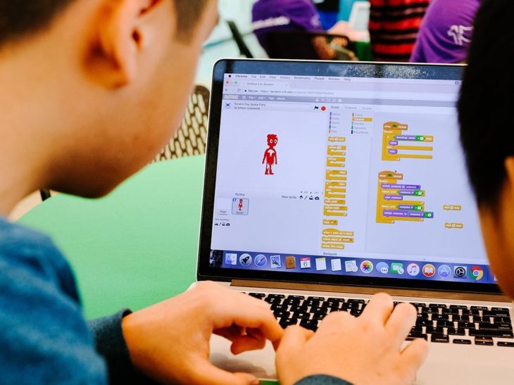 Programación: Uso del Lenguaje Gráfico Scratch Programación: Uso del Lenguaje Gráfico Scratch